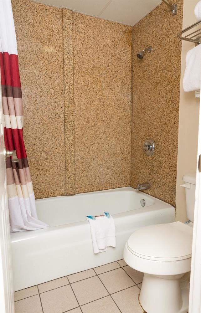 Red Roof Inn & Suites Pigeon Forge Parkway מראה חיצוני תמונה
