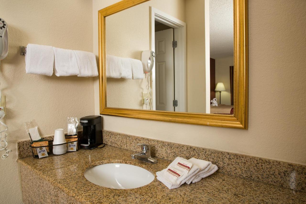 Red Roof Inn & Suites Pigeon Forge Parkway מראה חיצוני תמונה