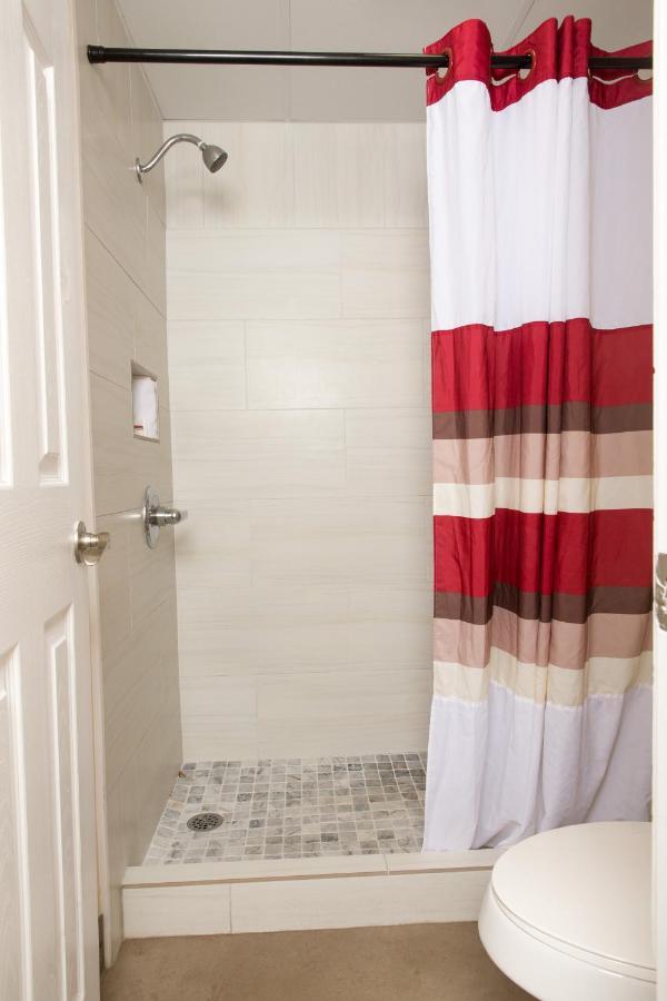 Red Roof Inn & Suites Pigeon Forge Parkway מראה חיצוני תמונה