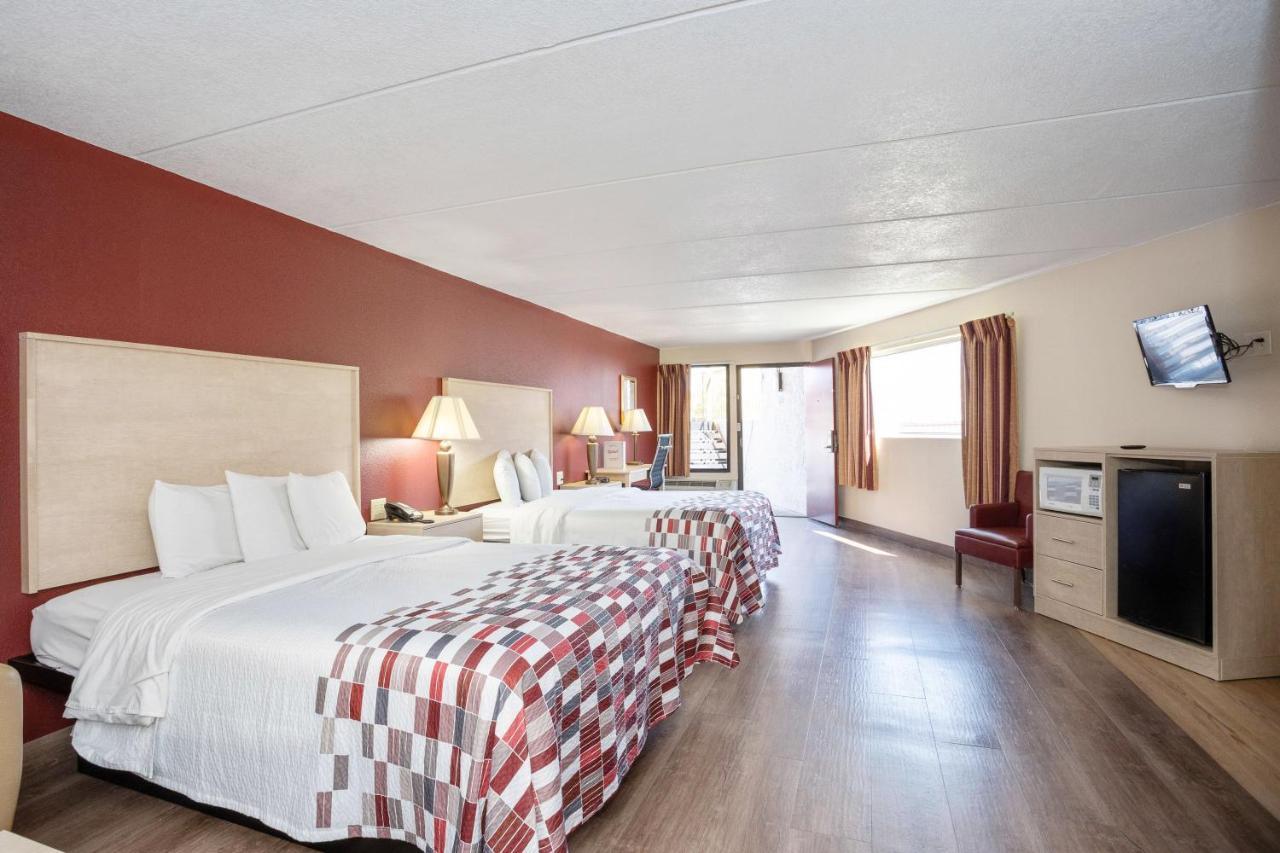 Red Roof Inn & Suites Pigeon Forge Parkway מראה חיצוני תמונה