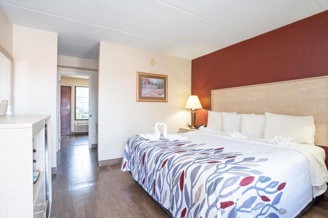 Red Roof Inn & Suites Pigeon Forge Parkway מראה חיצוני תמונה