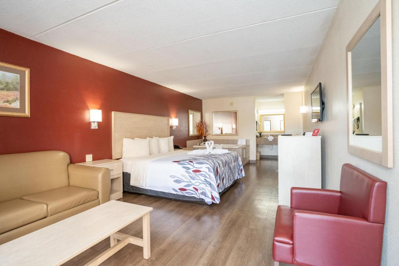 Red Roof Inn & Suites Pigeon Forge Parkway מראה חיצוני תמונה