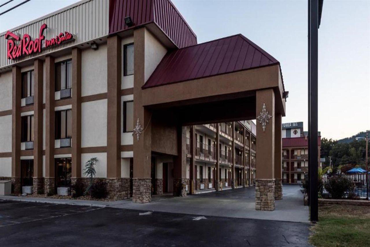 Red Roof Inn & Suites Pigeon Forge Parkway מראה חיצוני תמונה