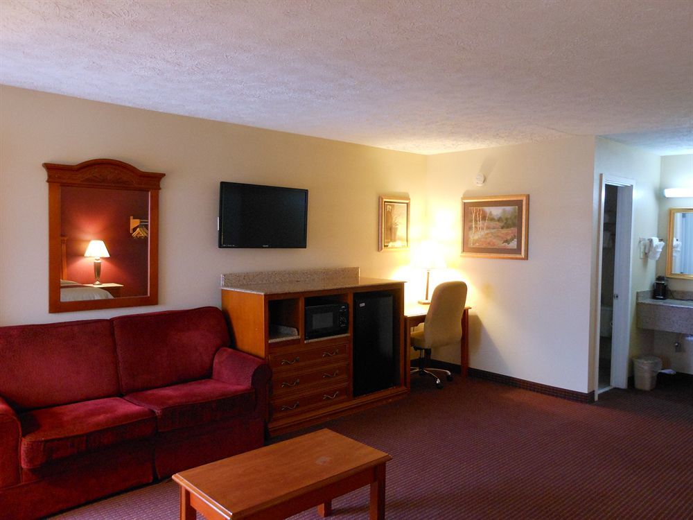Red Roof Inn & Suites Pigeon Forge Parkway מראה חיצוני תמונה