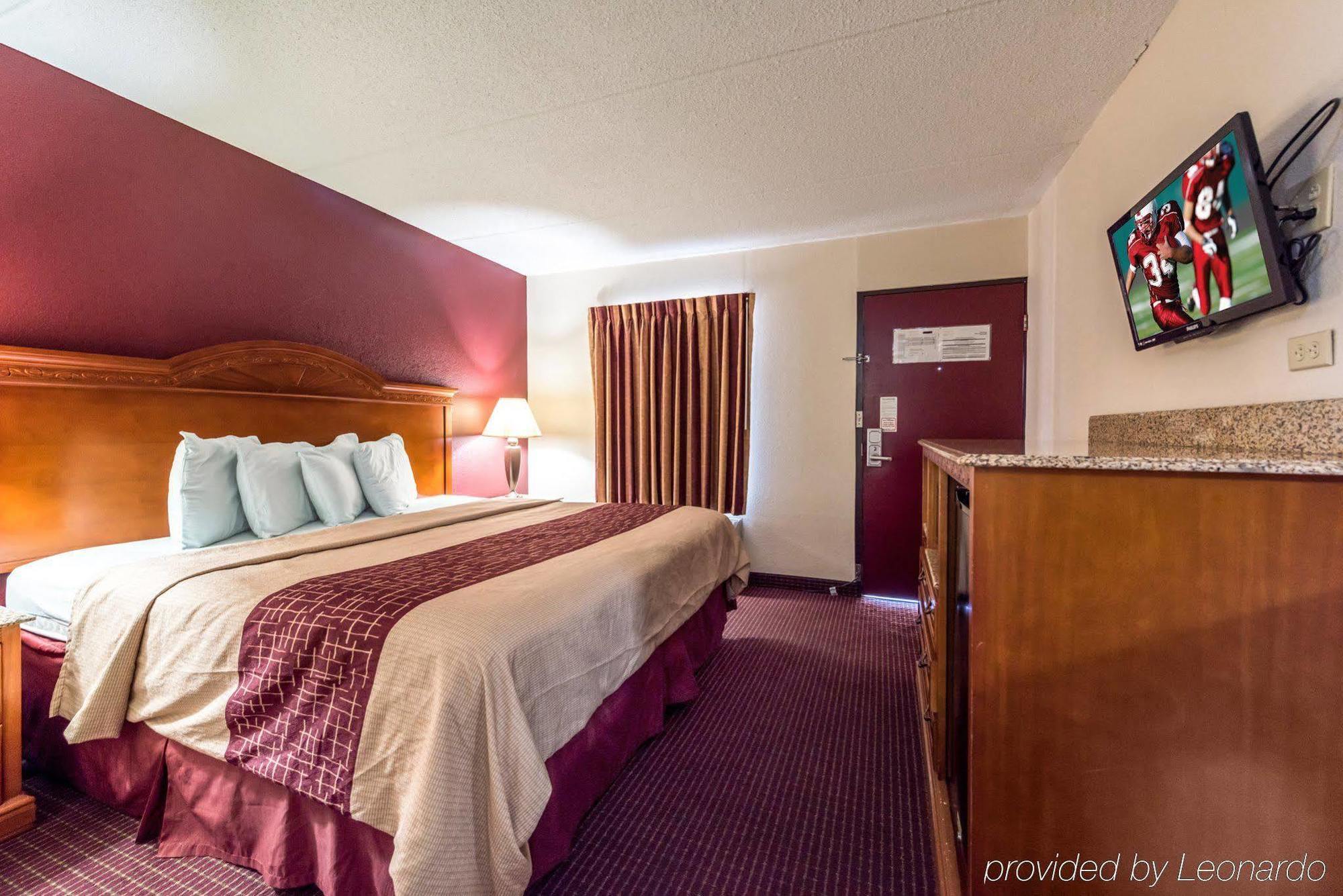 Red Roof Inn & Suites Pigeon Forge Parkway מראה חיצוני תמונה