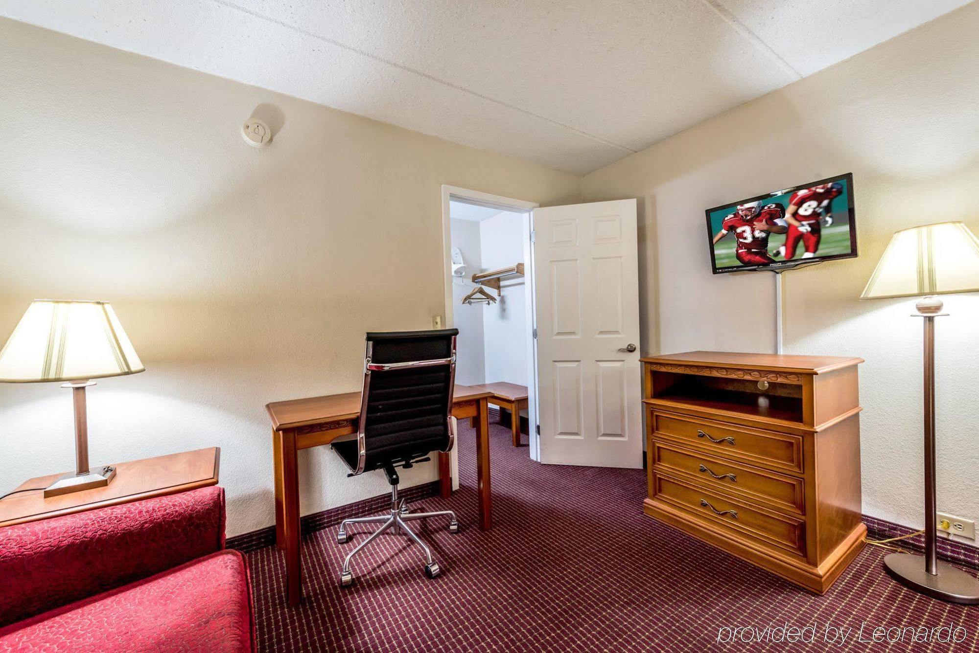Red Roof Inn & Suites Pigeon Forge Parkway מראה חיצוני תמונה