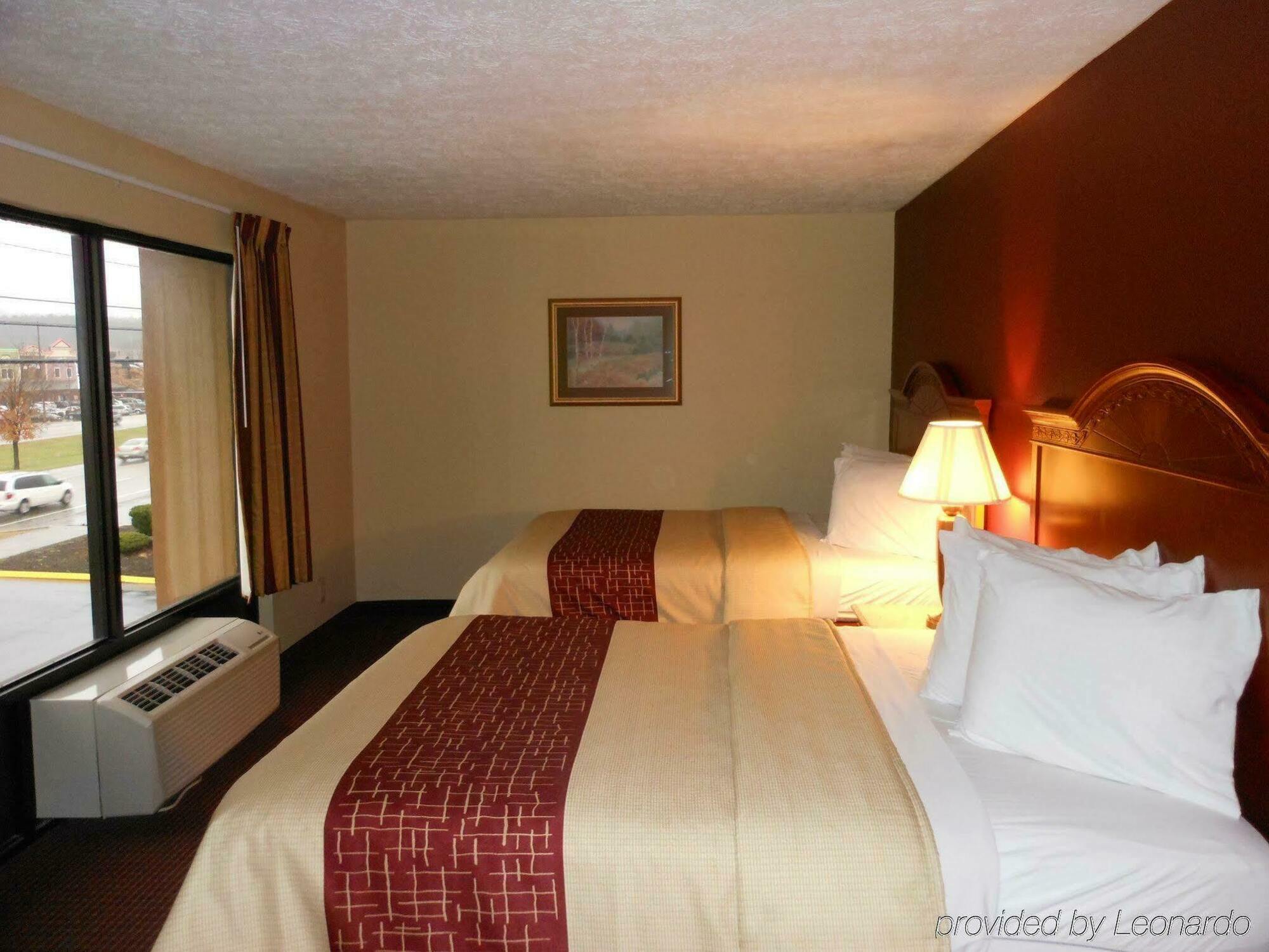 Red Roof Inn & Suites Pigeon Forge Parkway מראה חיצוני תמונה